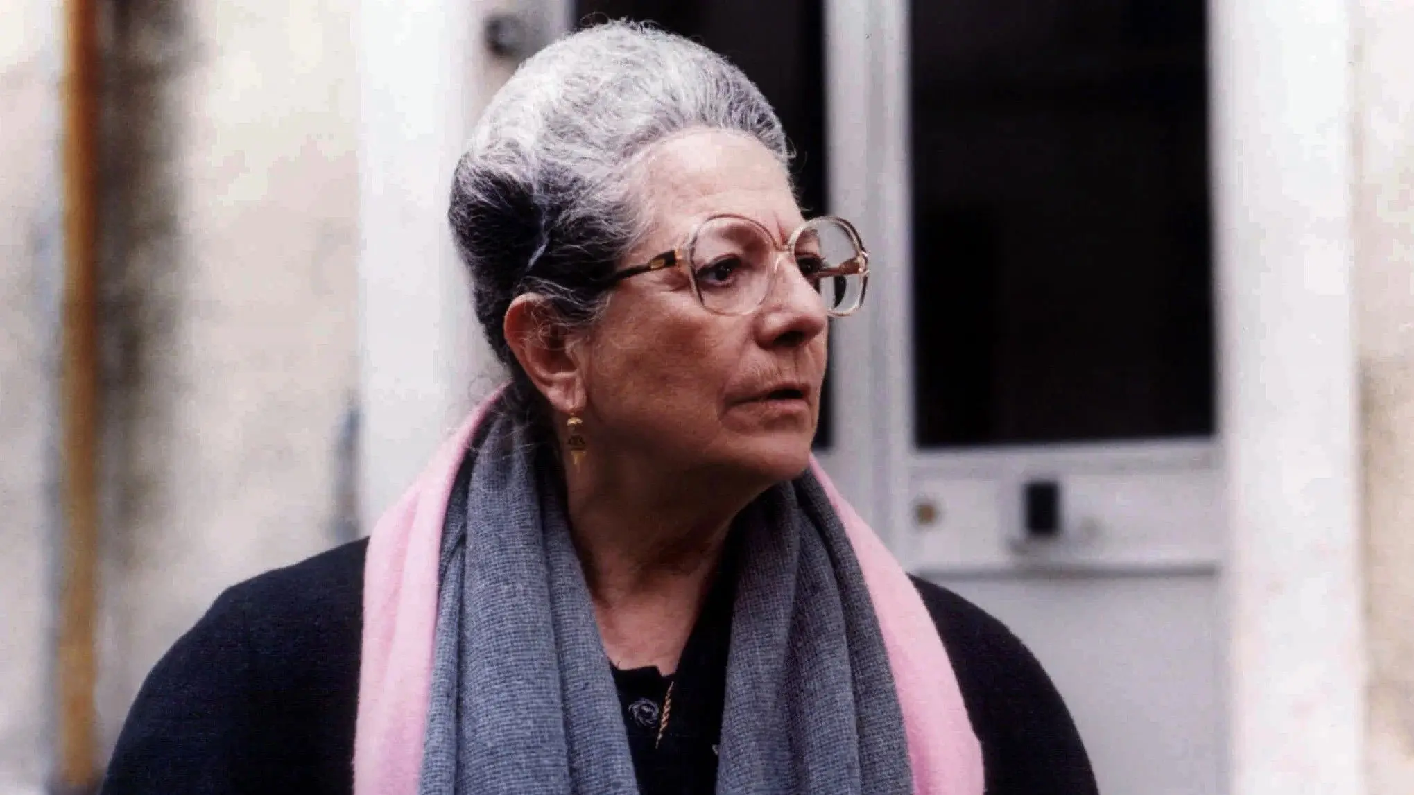 A Banqueira do Povo backdrop