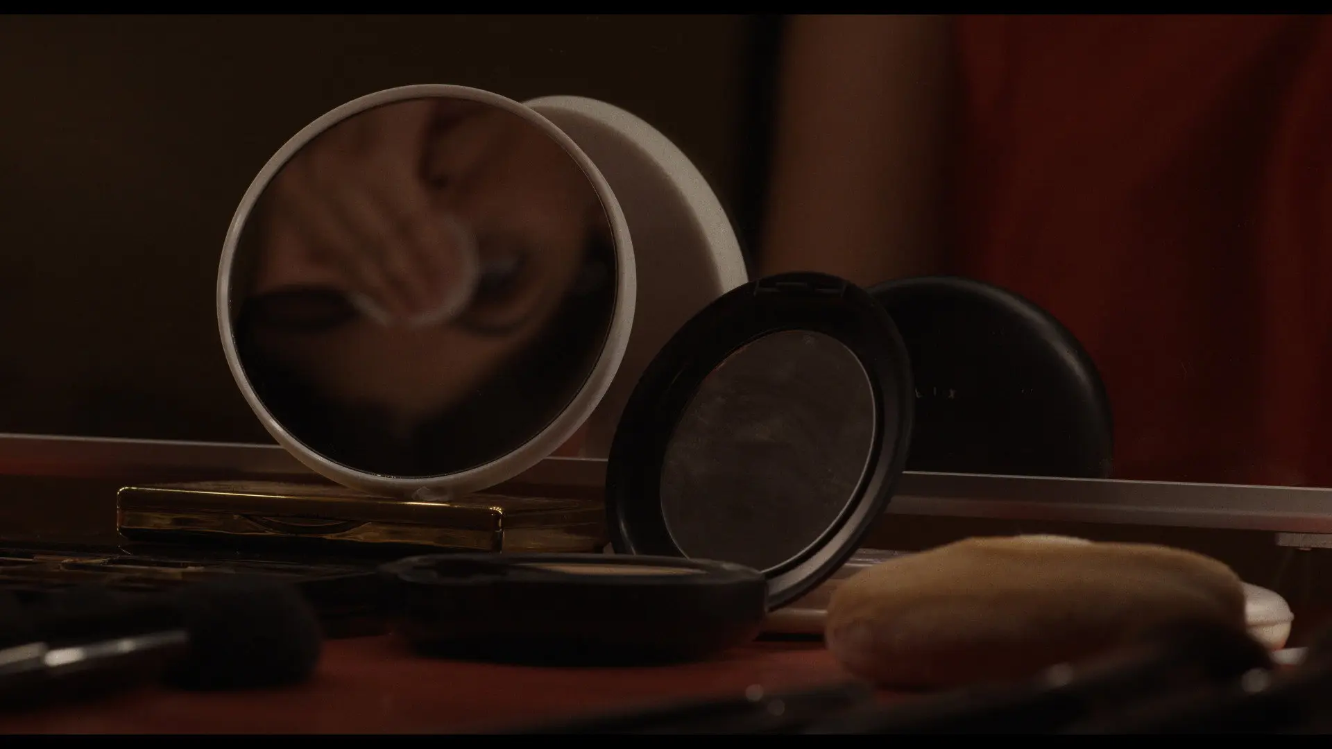 Rugiada Rossa backdrop