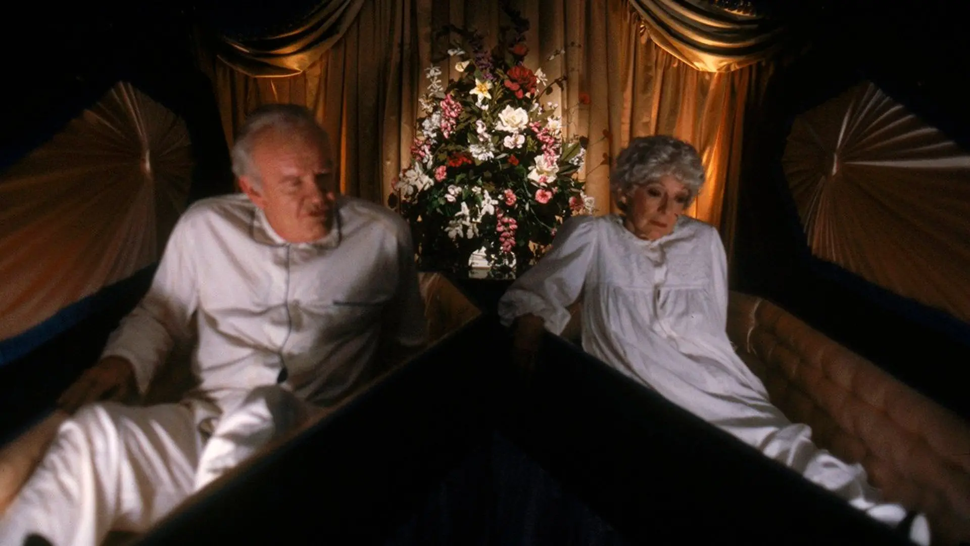 A Return to Salem's Lot backdrop