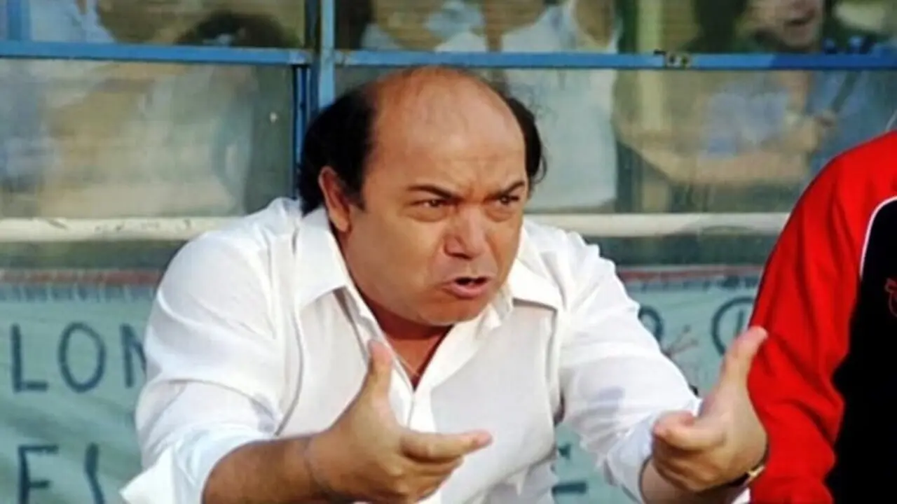 L'allenatore nel pallone backdrop