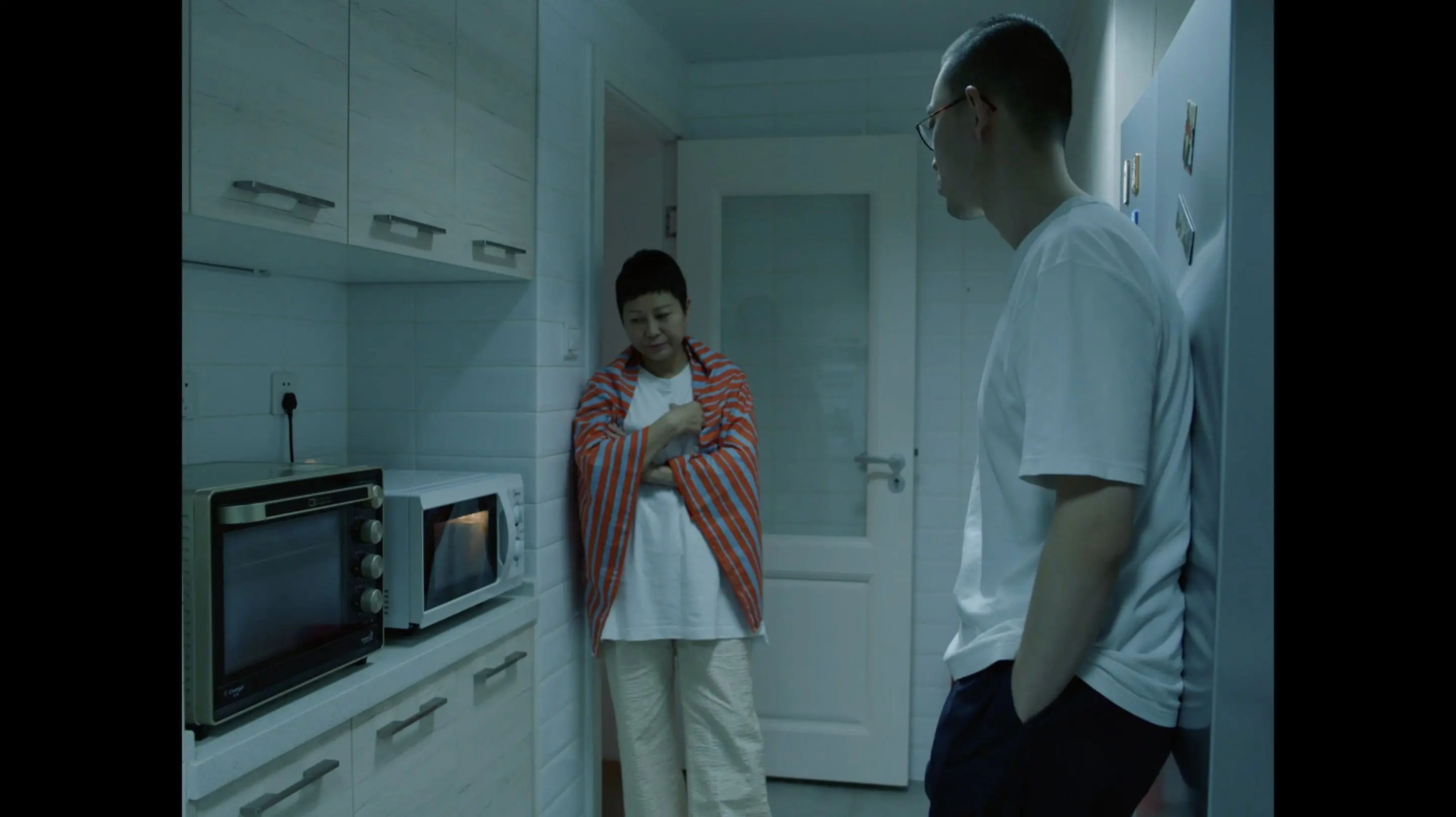 Sweet Osmanthus Flowering Late backdrop