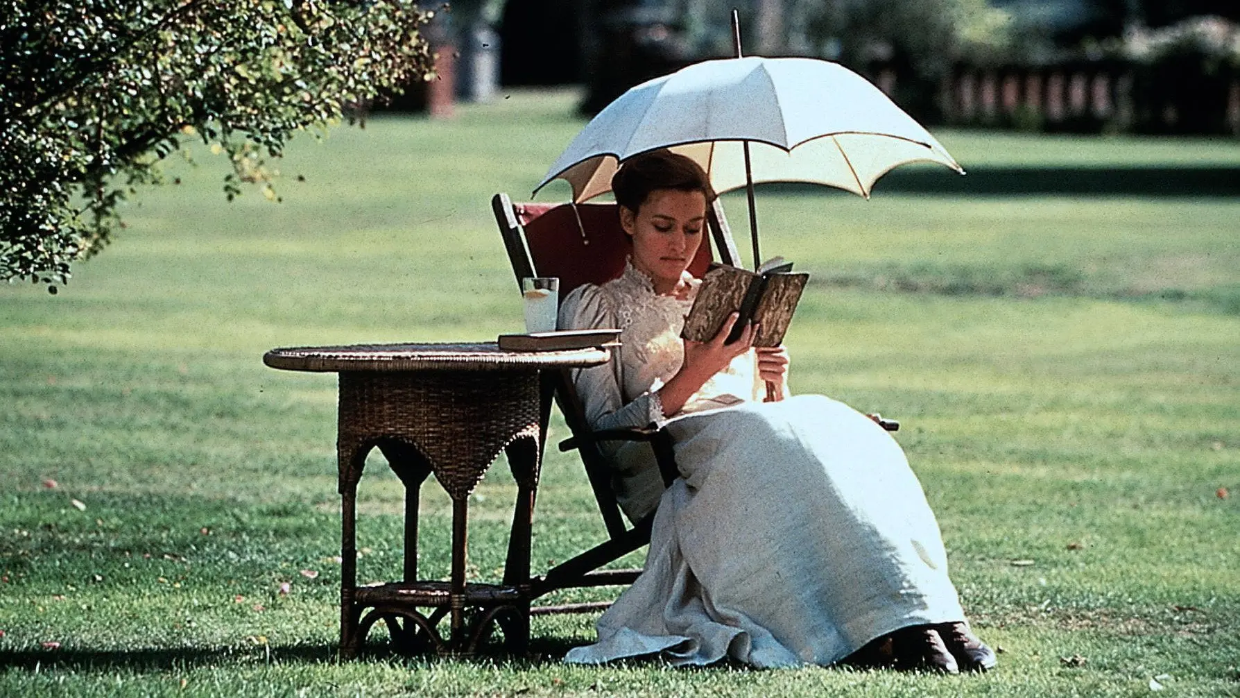 Mrs. Dalloway backdrop