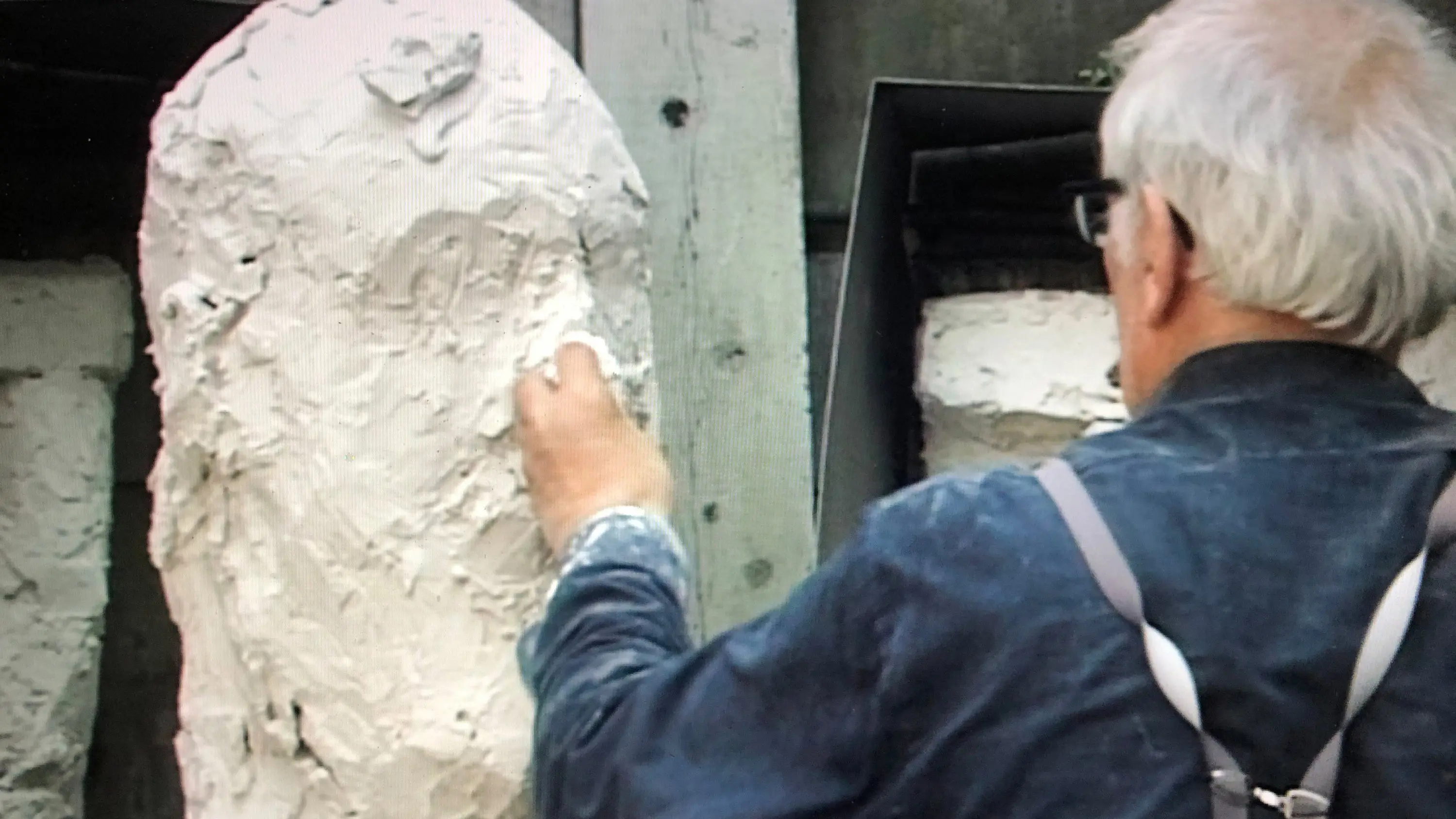 Hans Josephsohn - Im Haus der Plastik backdrop