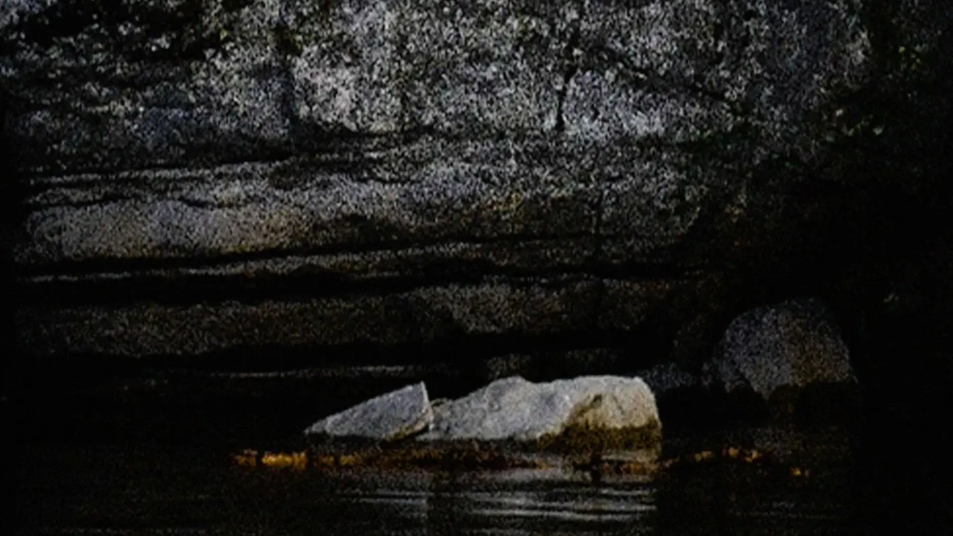 Trois rives backdrop