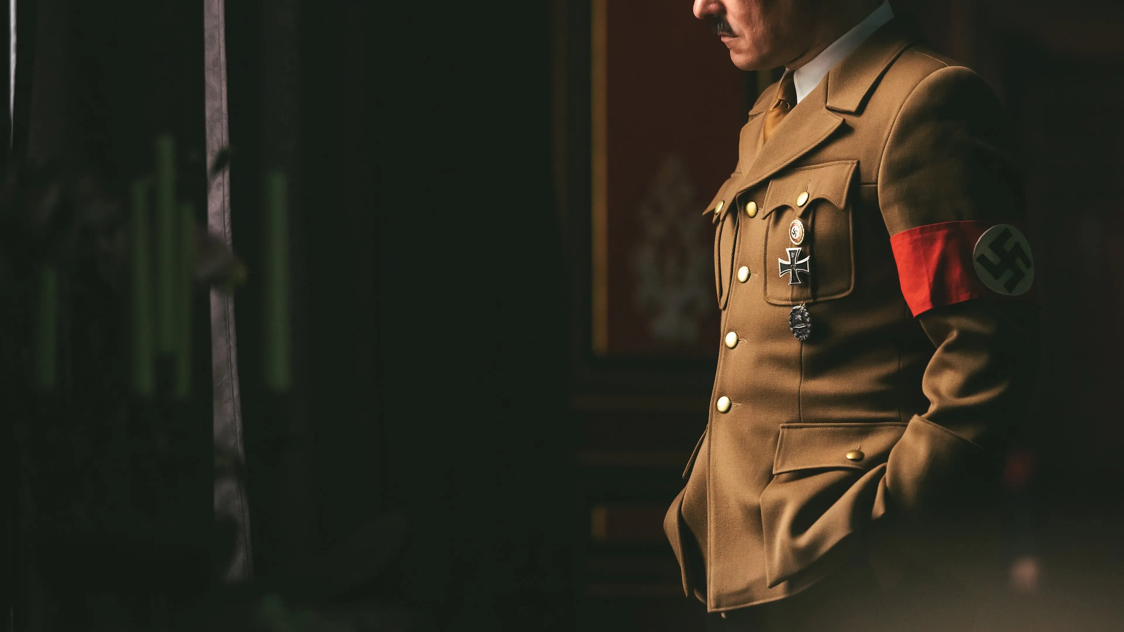 Rise of the Nazis backdrop