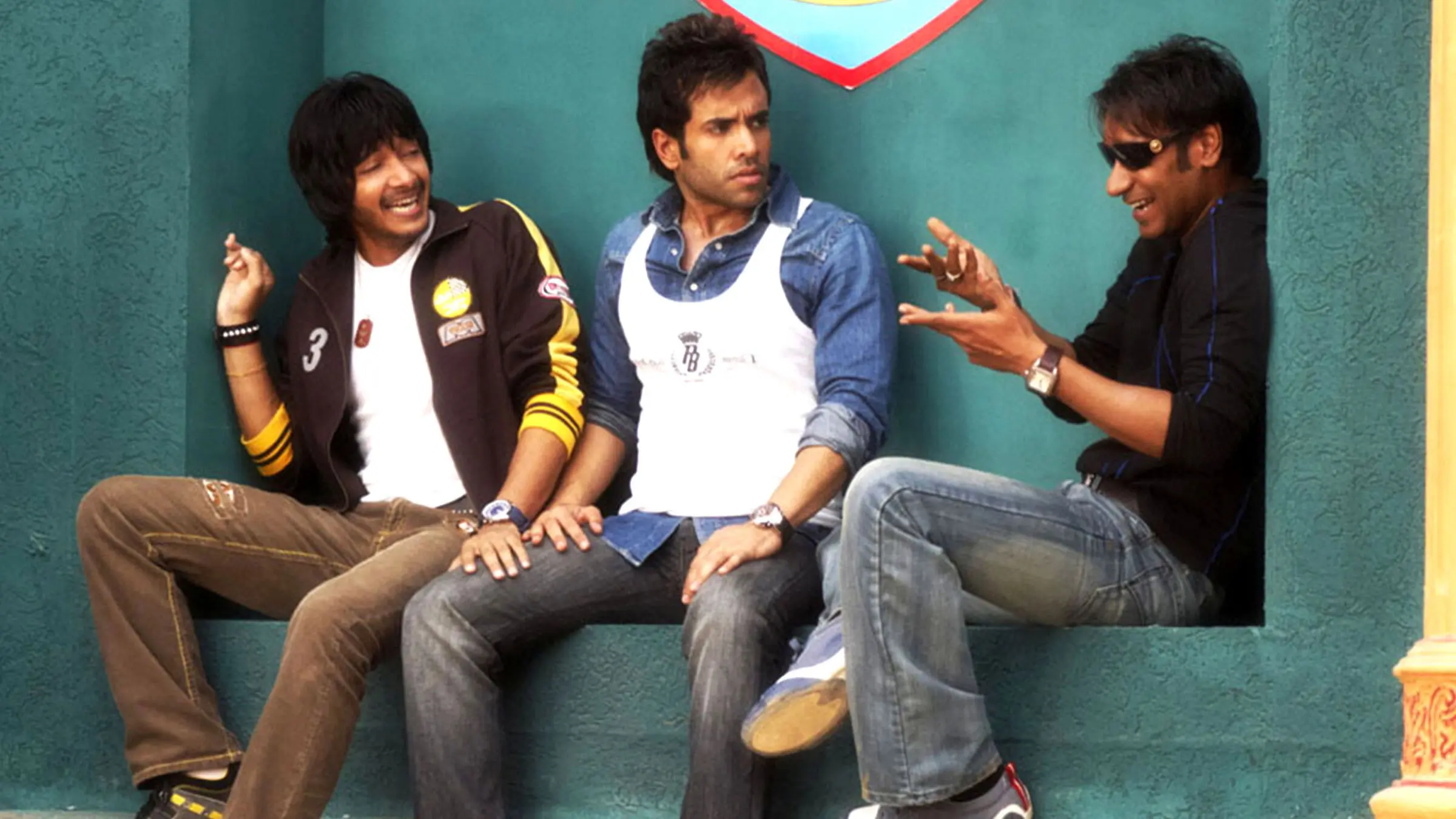 Golmaal Returns backdrop