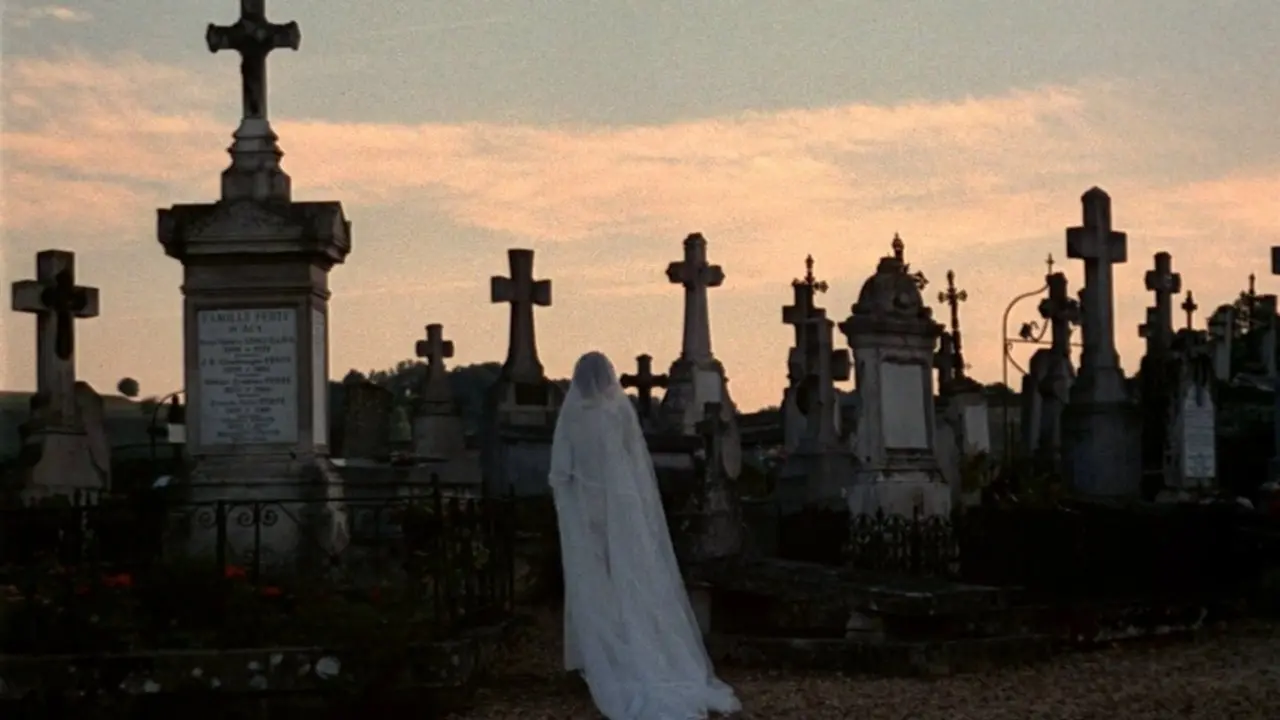 The Shiver of the Vampires backdrop