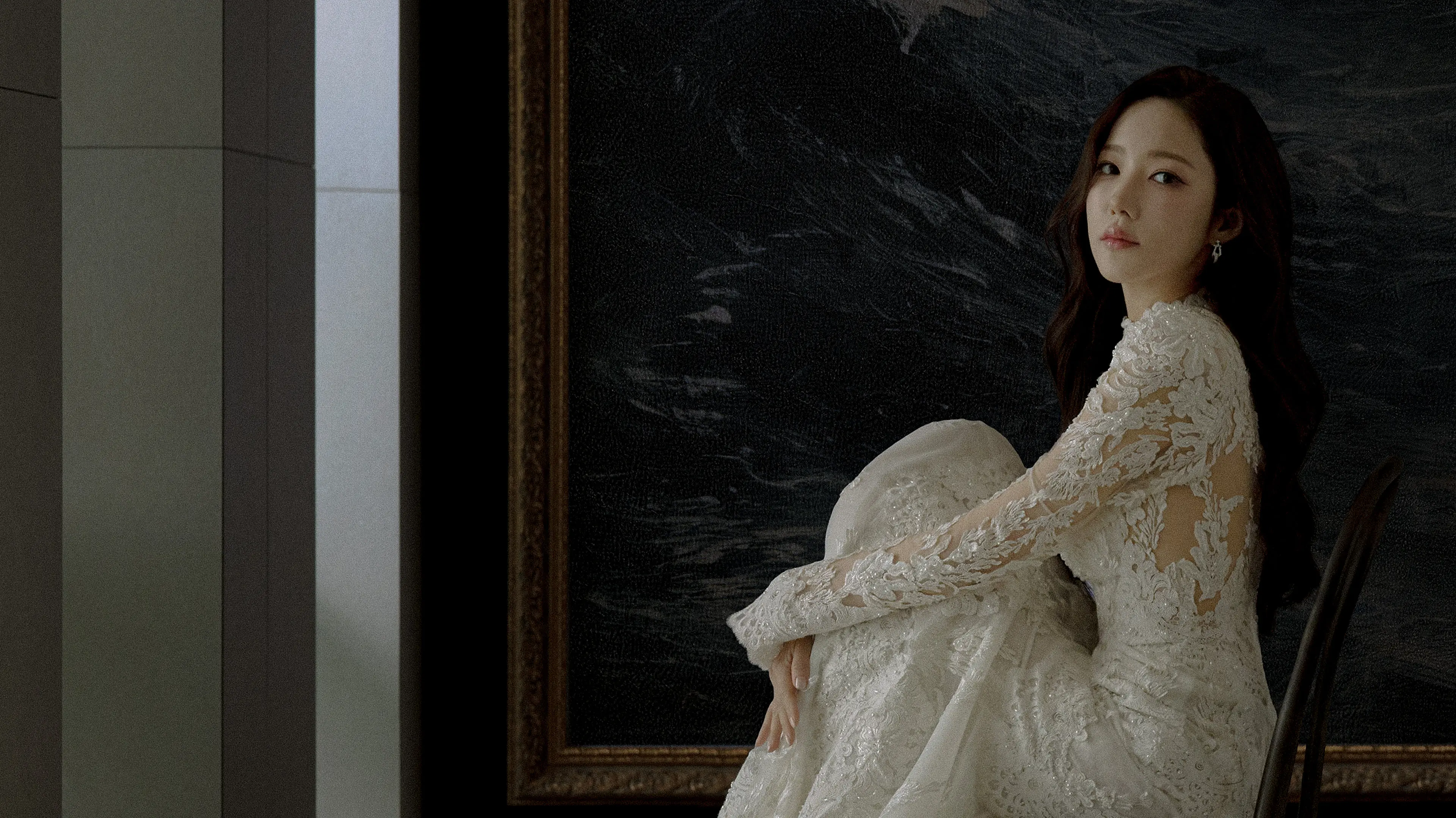 Siren's Kiss backdrop