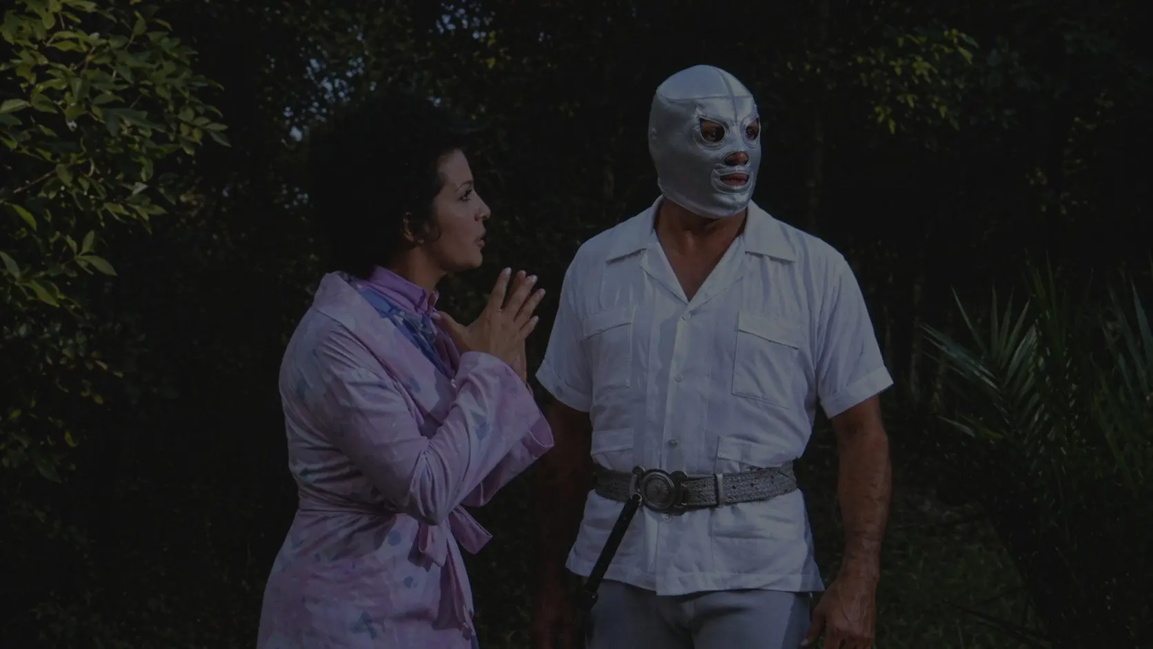 Santo in the Vengeance of the Mummy backdrop
