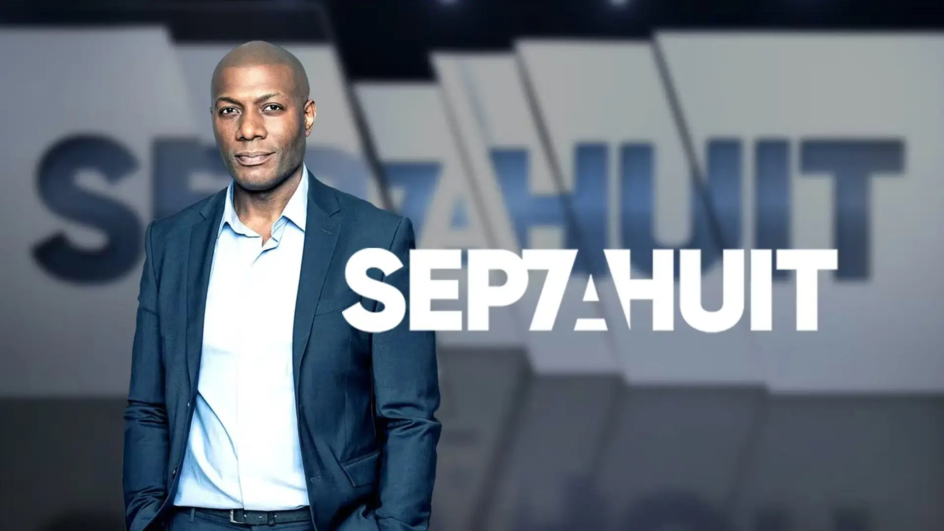 Sept à huit backdrop