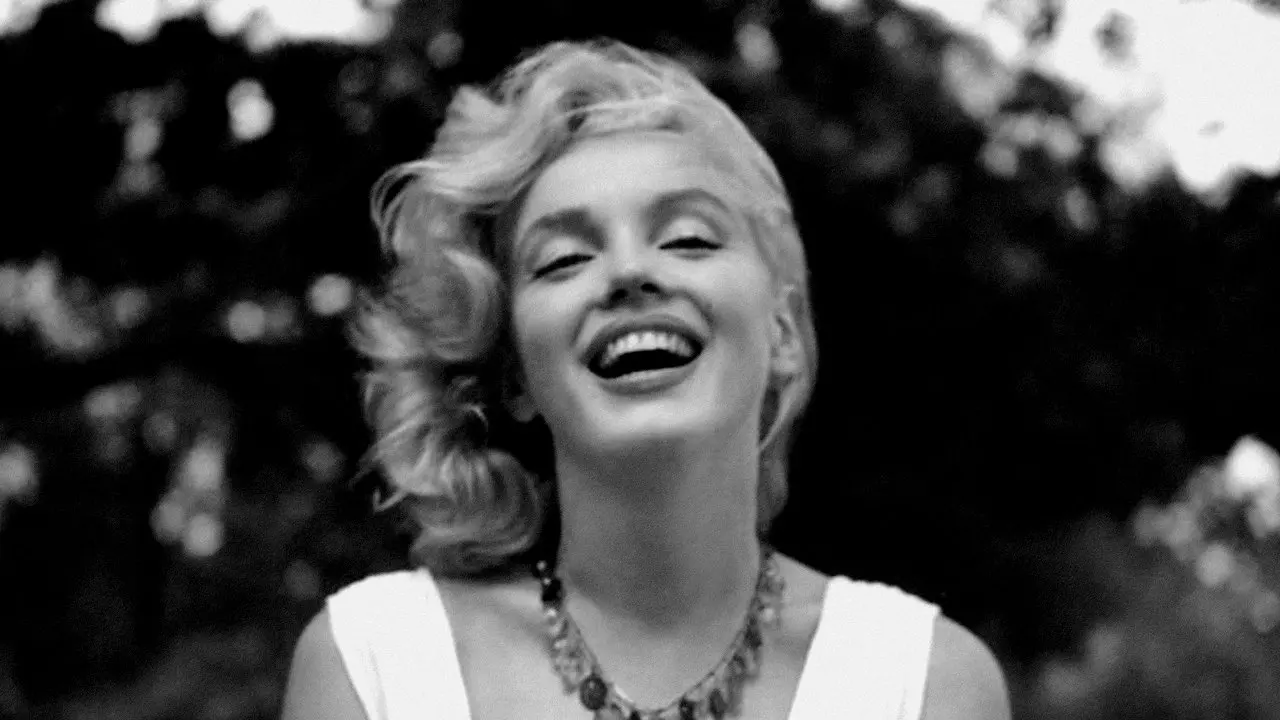 Becoming Marilyn backdrop
