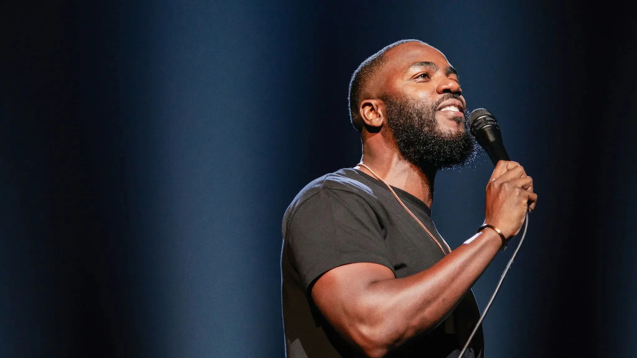 Mo Gilligan: In the Moment backdrop