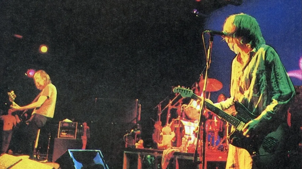 Nirvana: Live! Tonight! Sold Out!! backdrop