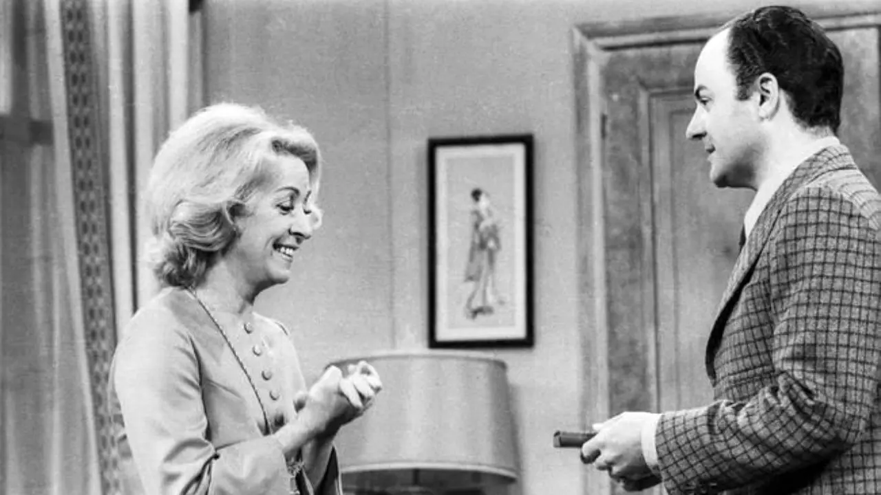 Folie douce backdrop