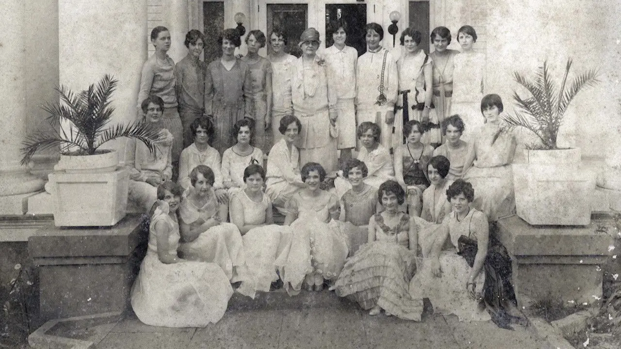 Filthy Dreamers backdrop