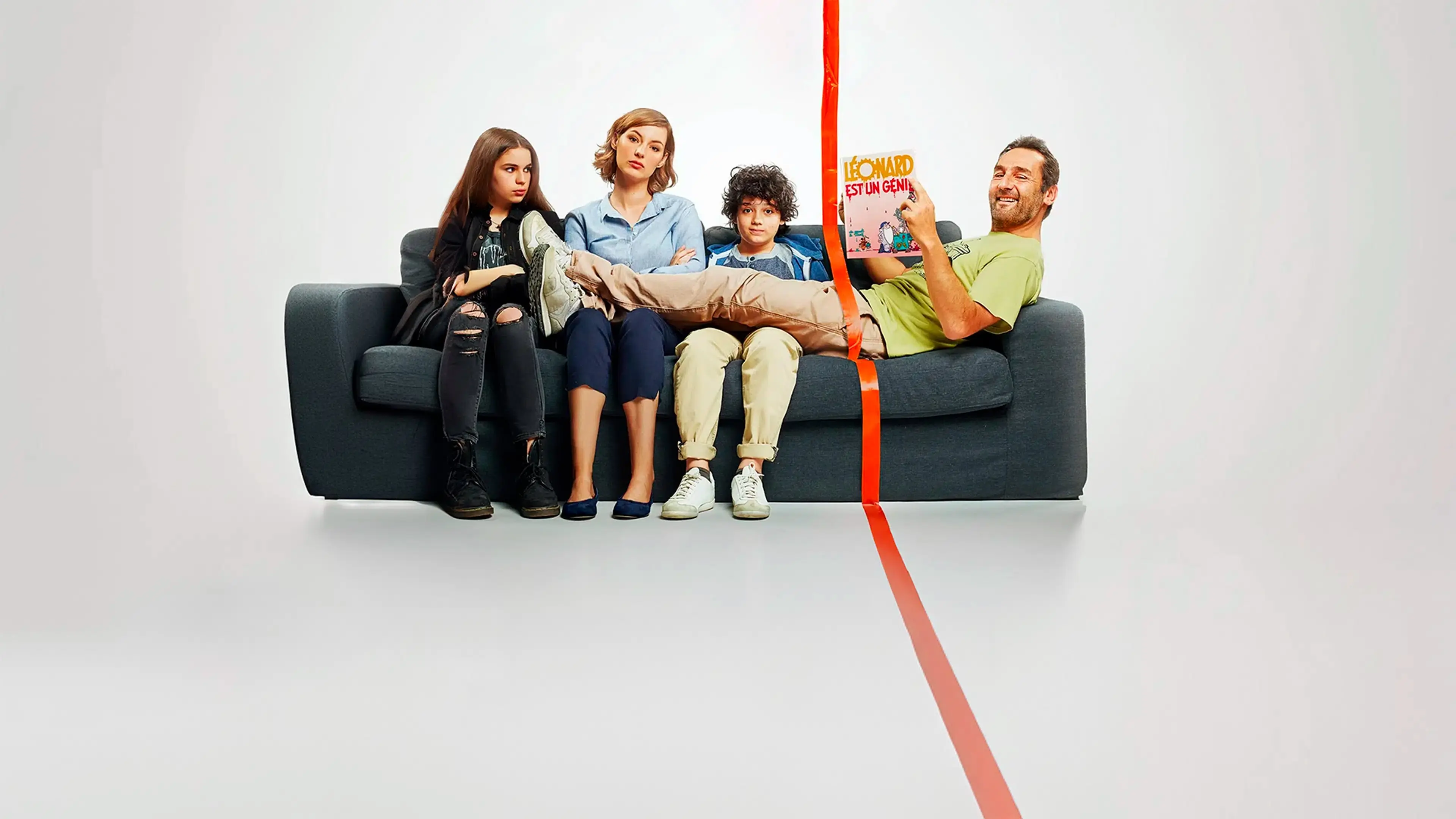 Room(h)ates backdrop