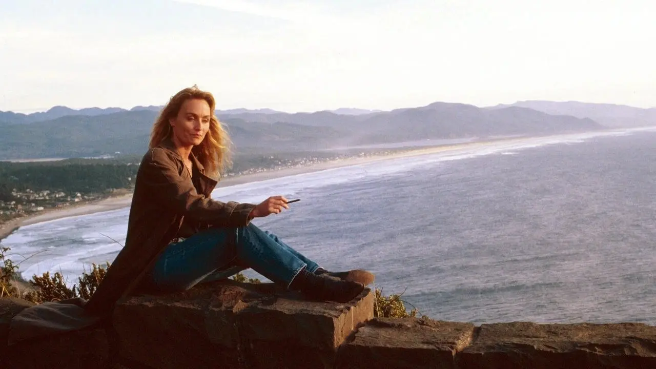 Claire of the Moon backdrop