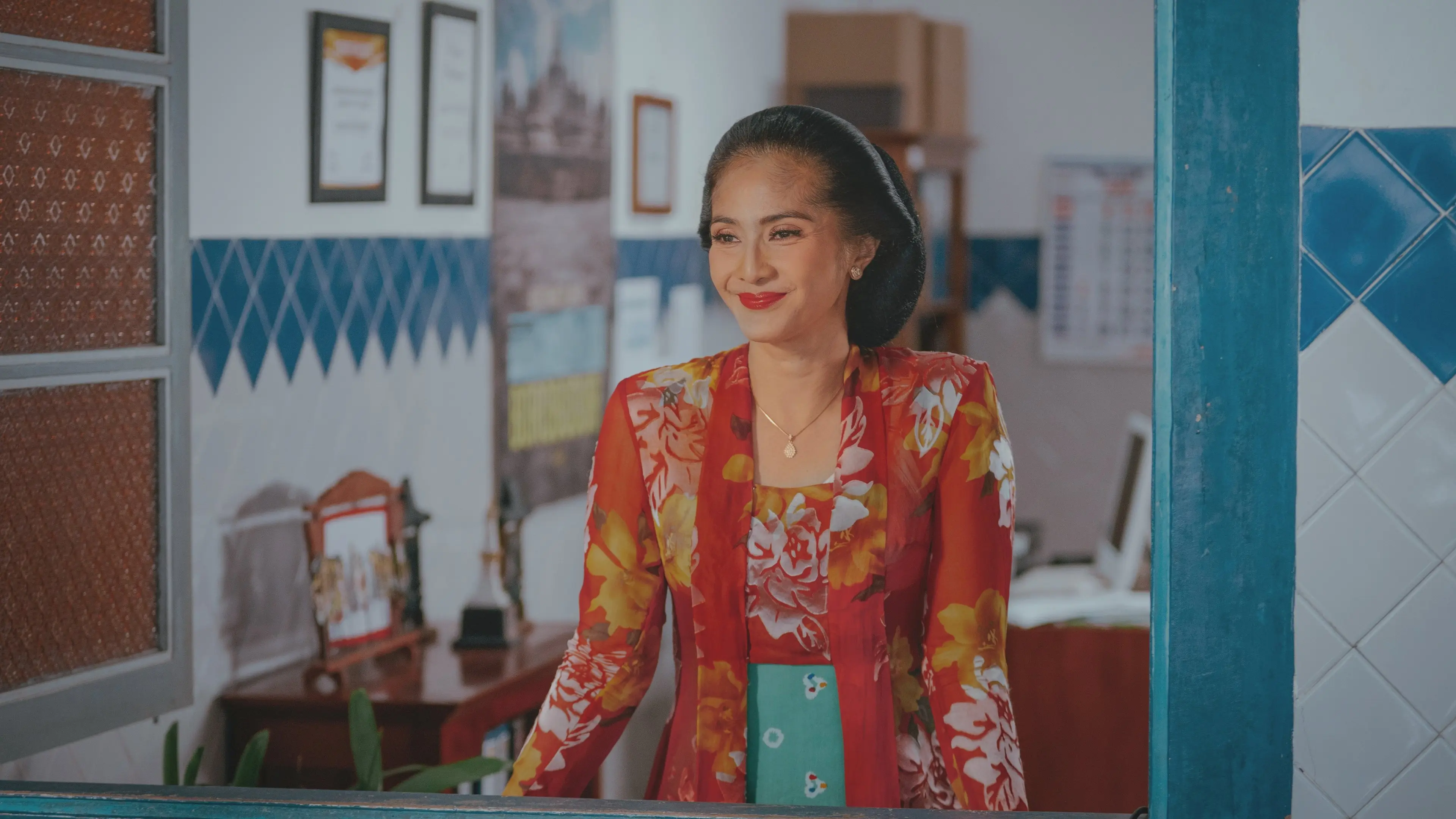 Losmen Bu Broto: The Series backdrop