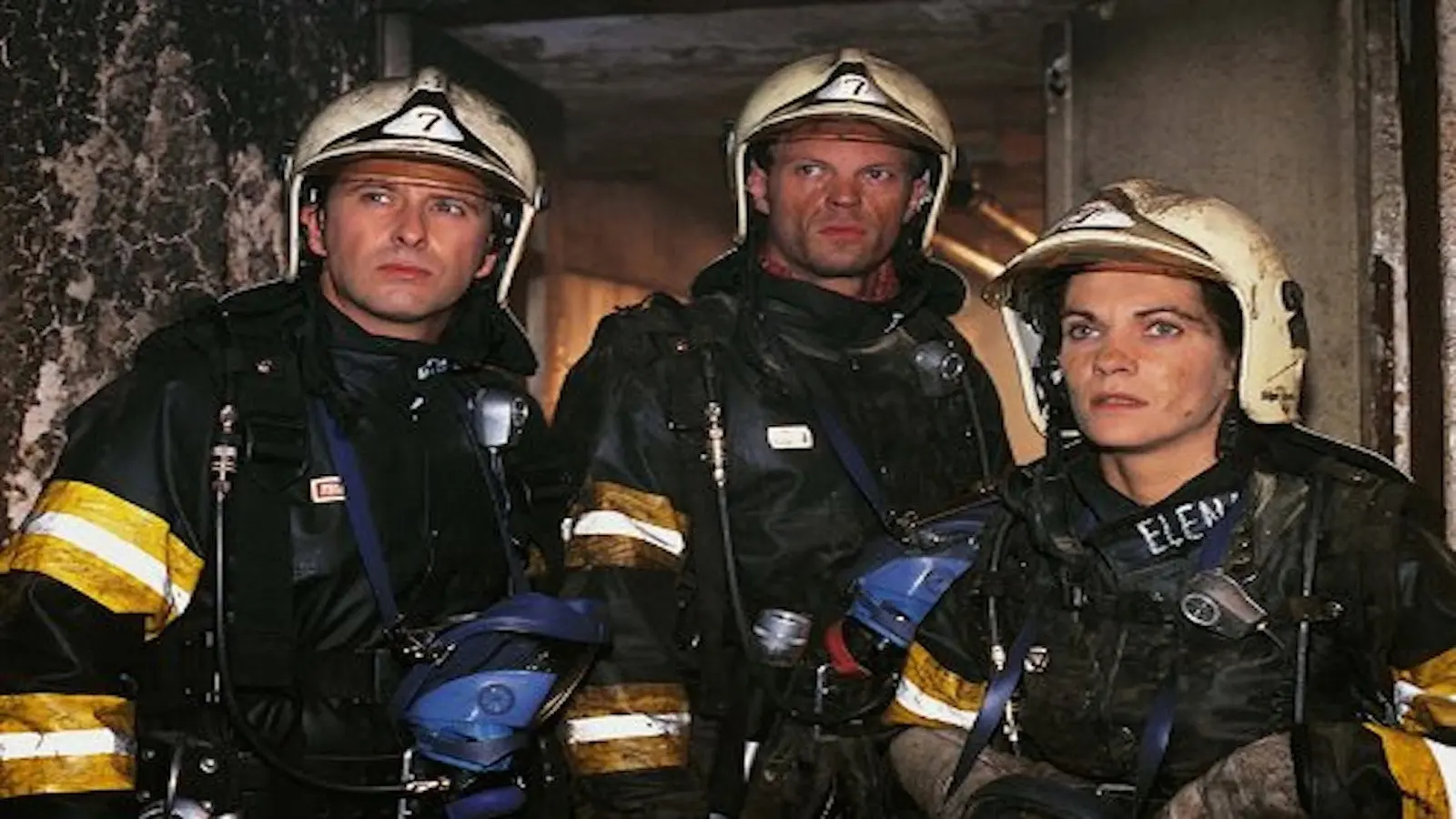 Die Feuerengel backdrop