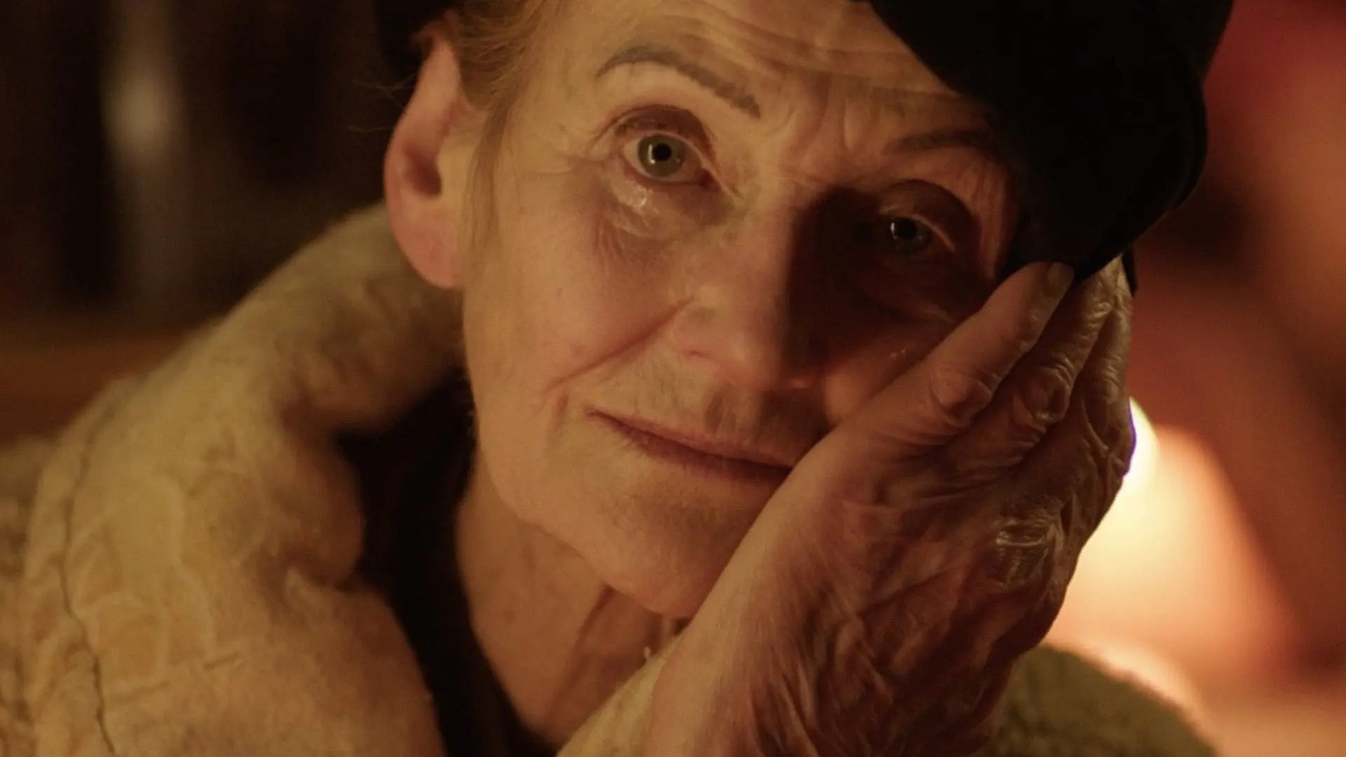 Les Zinzins backdrop