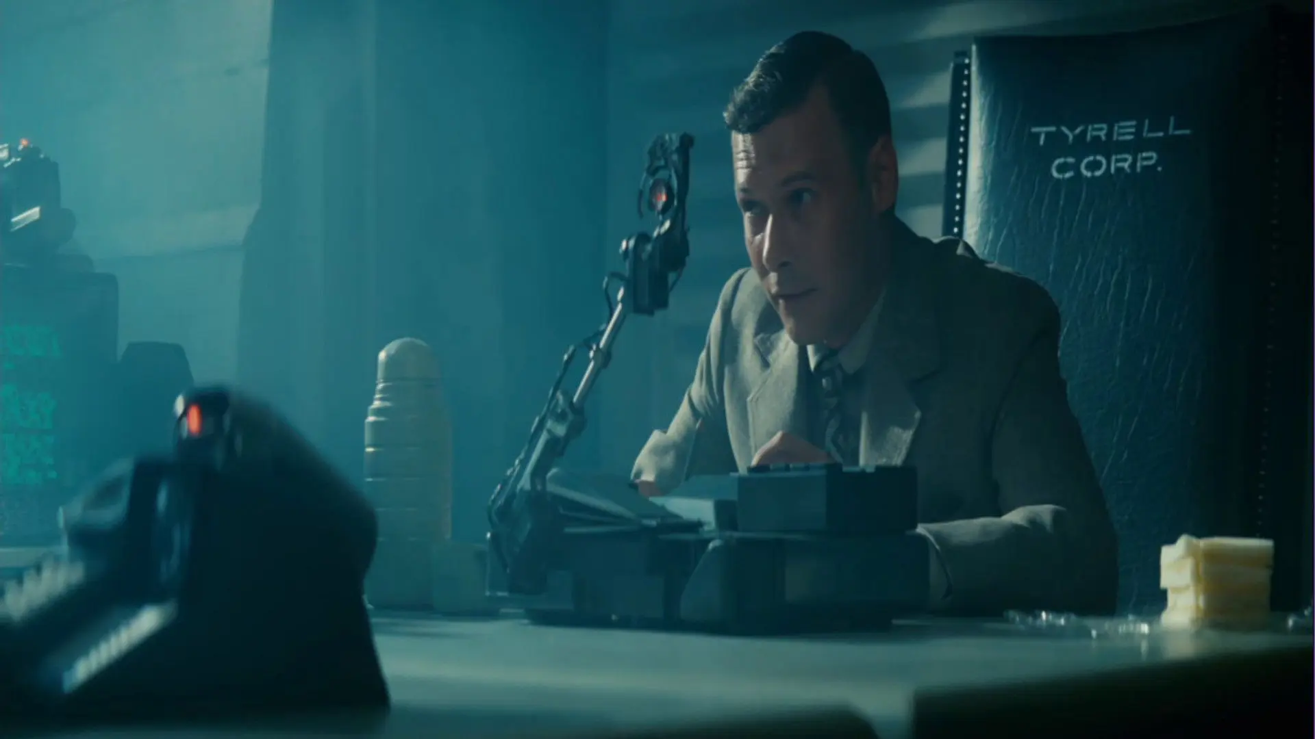 Blade Runner White Dragon Cut backdrop