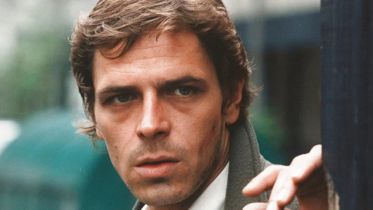 Murder in the Dark backdrop