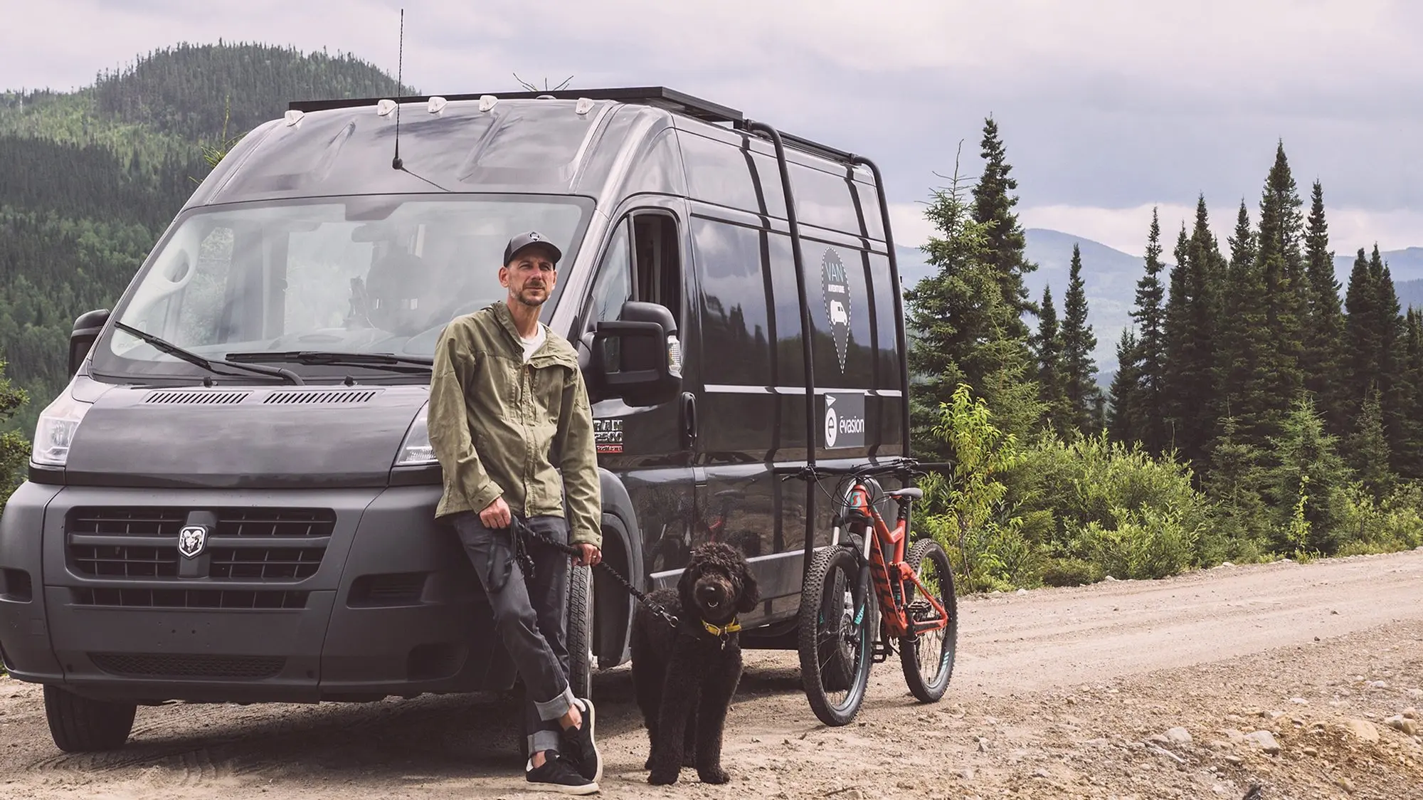 Van Aventure backdrop