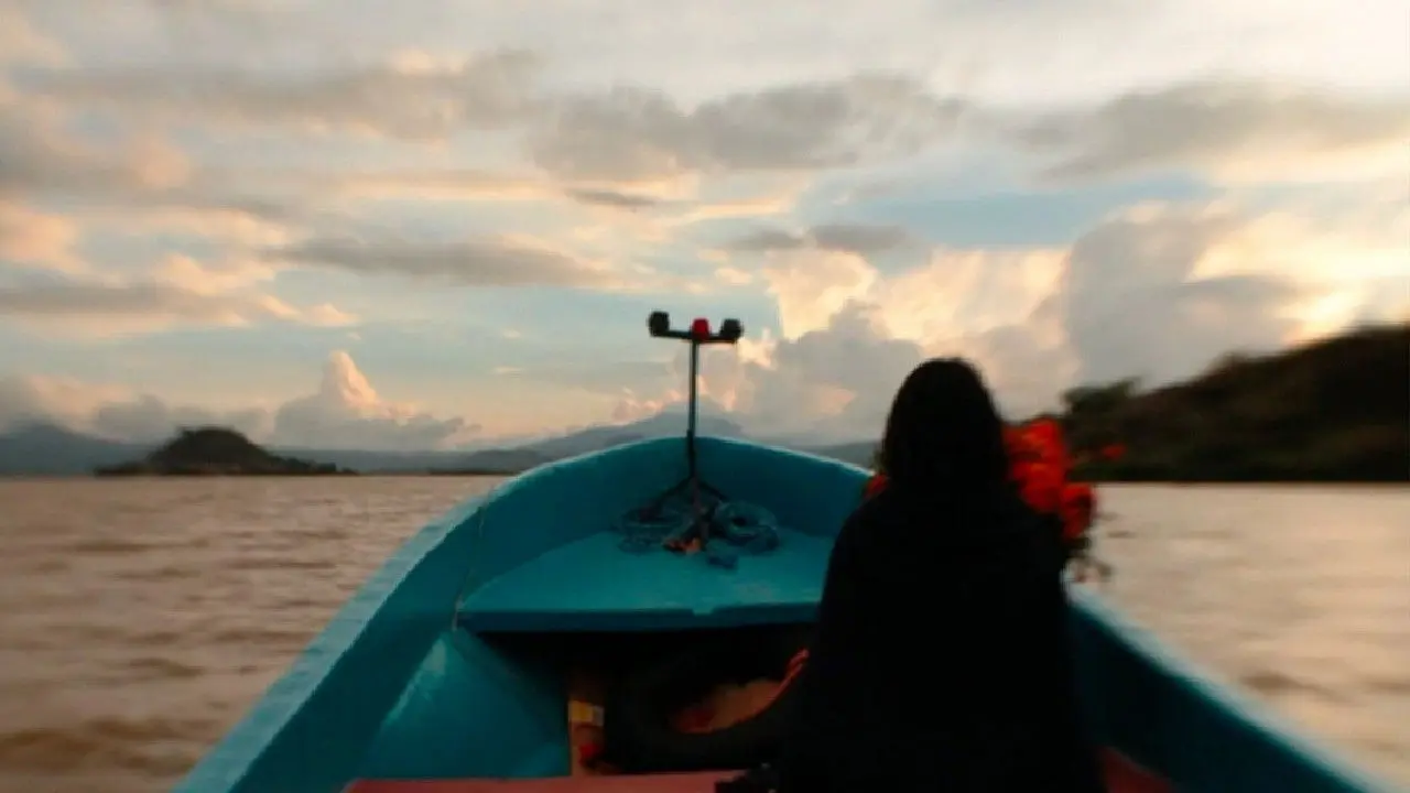 13 Summers Underwater backdrop