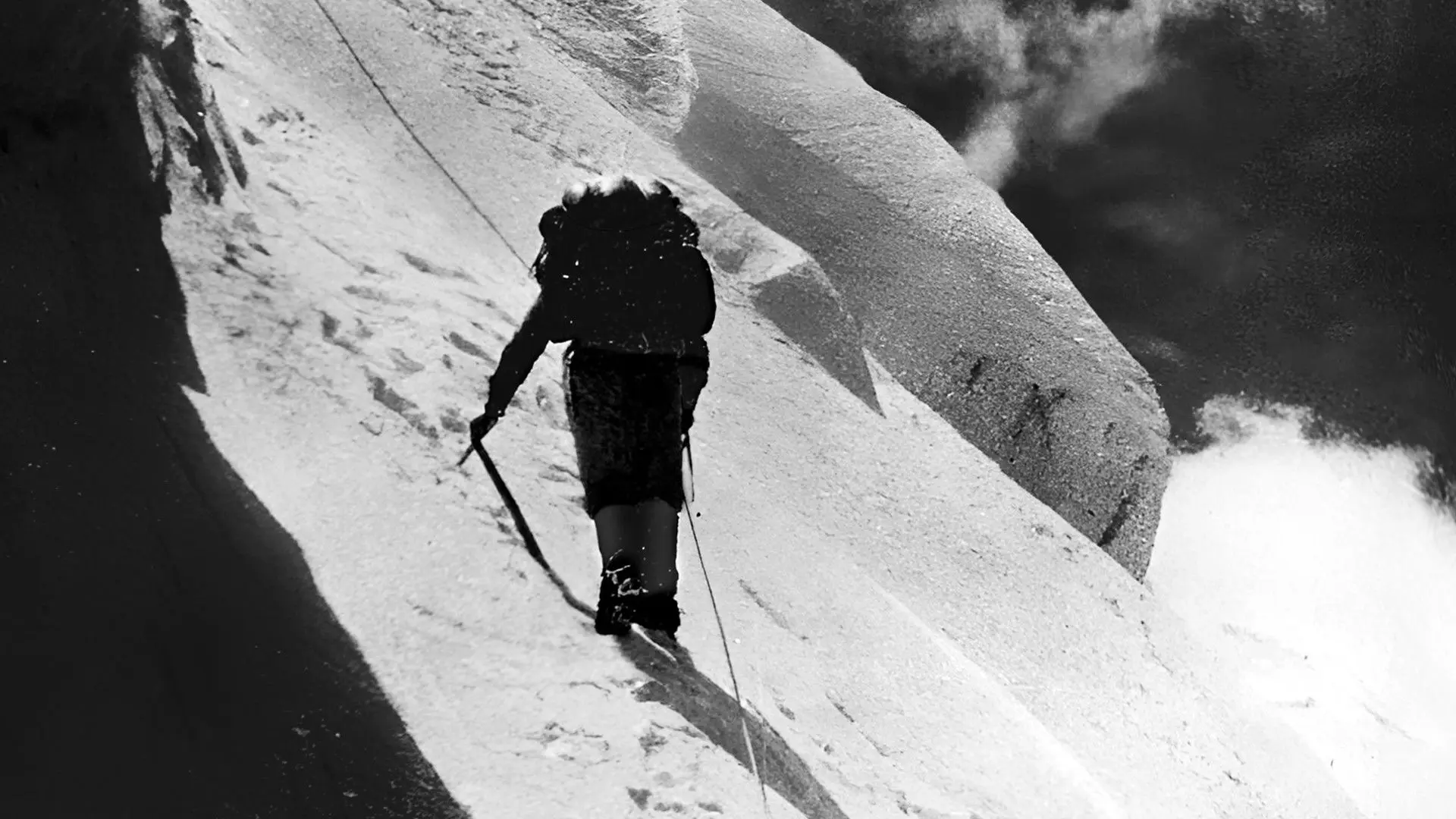 Shakhaur 7116m, Face Nord backdrop