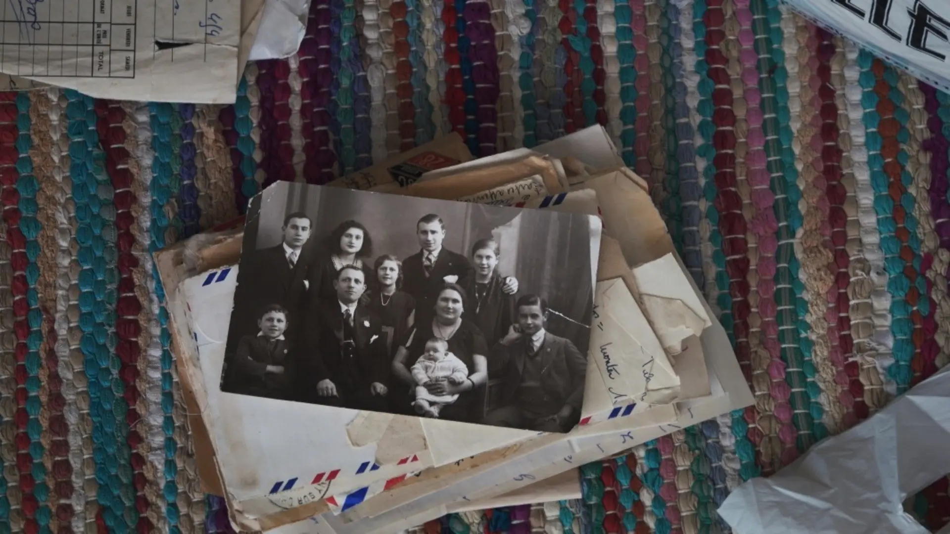 Je vais tuer Hitler backdrop