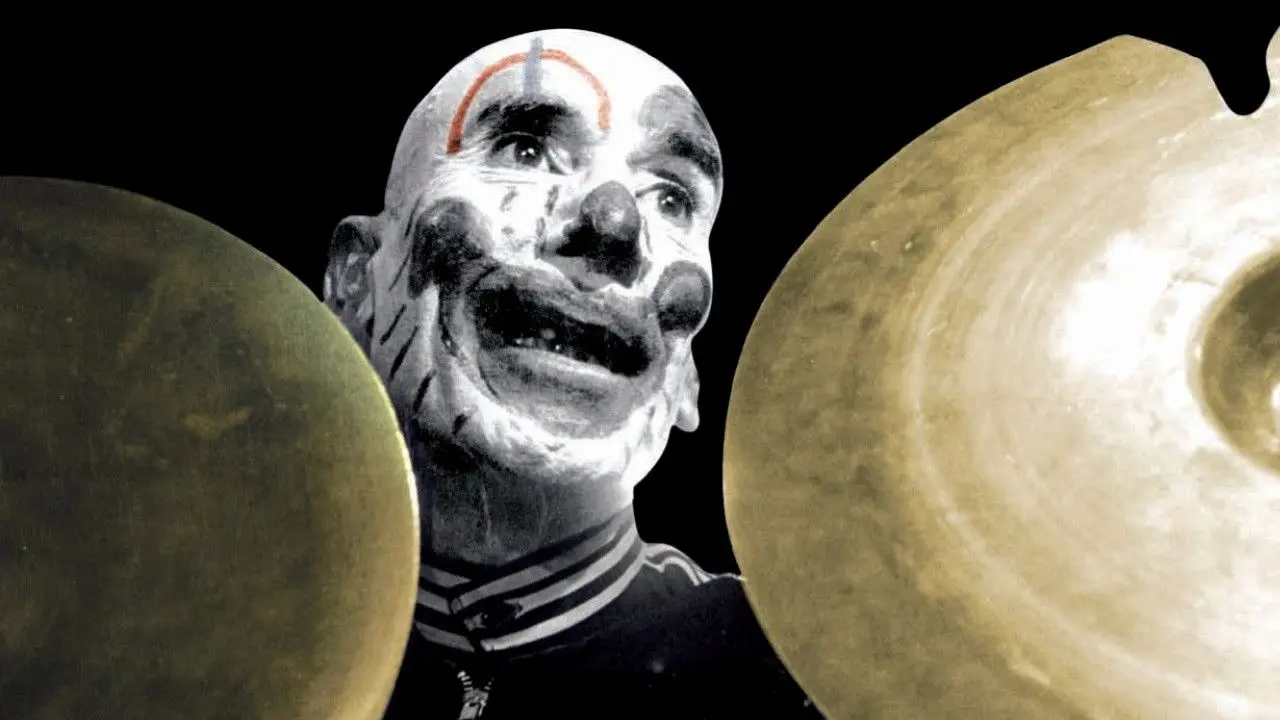 La Matinée backdrop