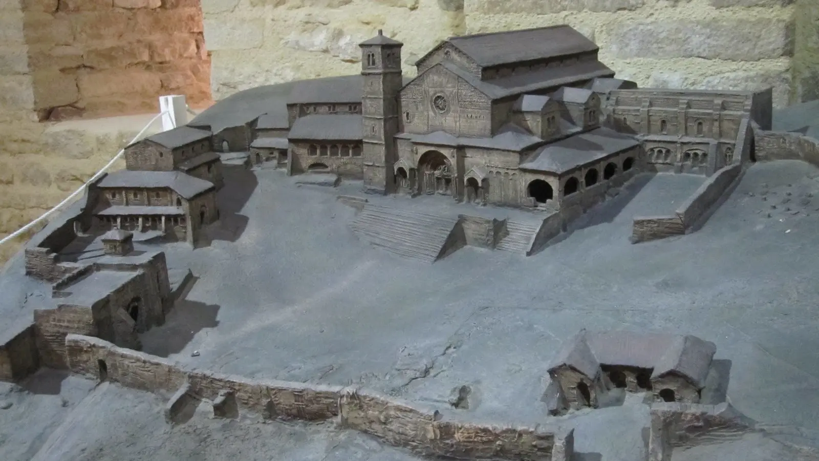 Le Nom de la Rose : Le Documentaire backdrop