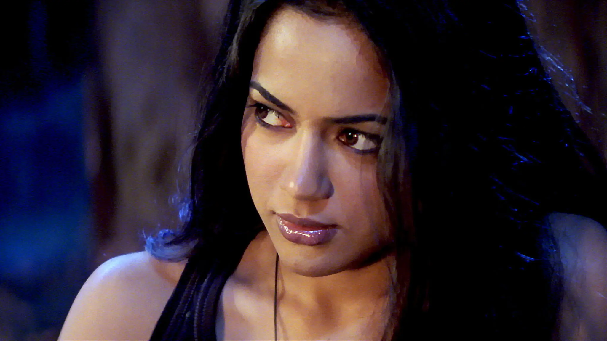 Darna Mana Hai backdrop