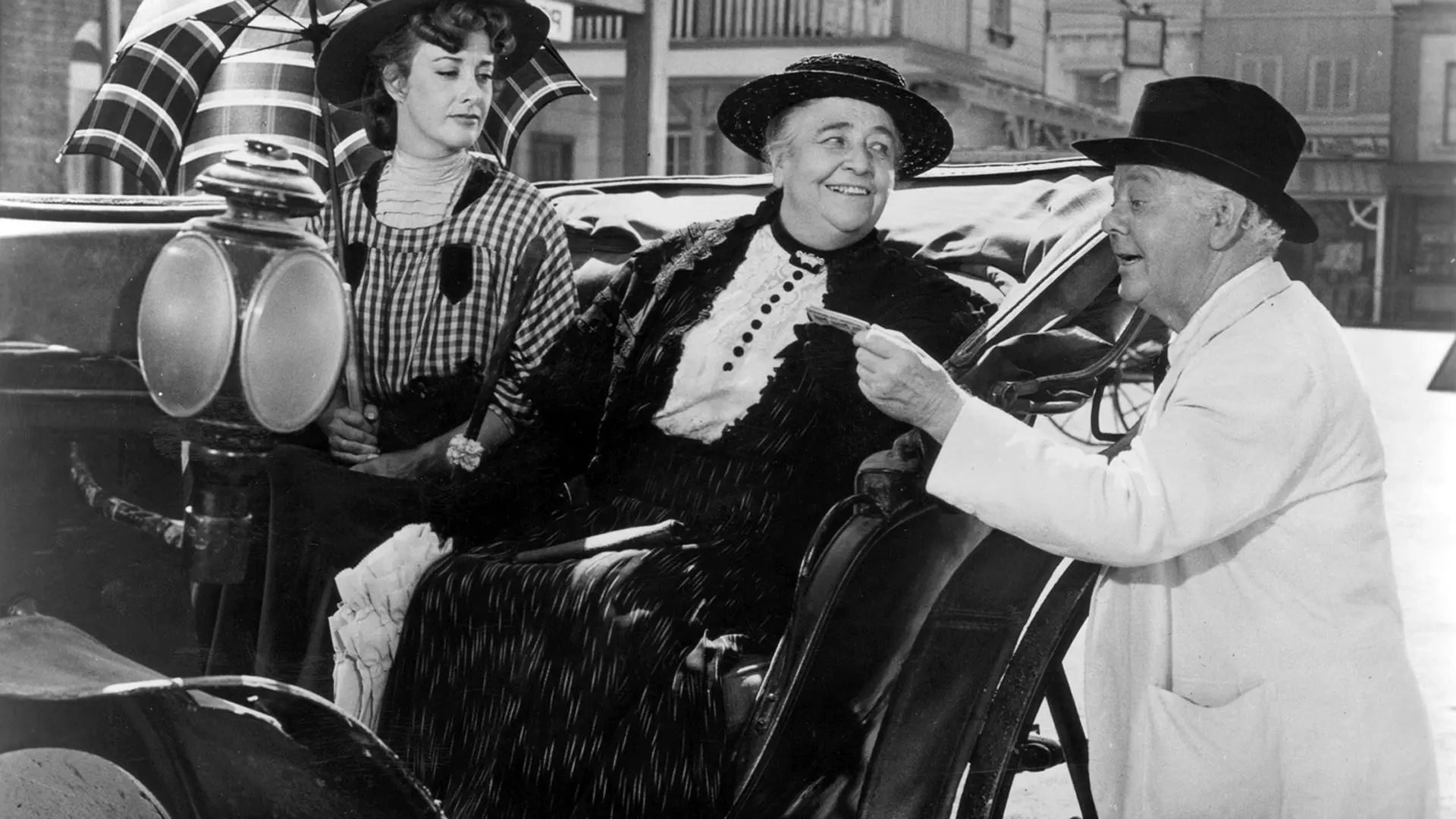 The Sun Shines Bright backdrop