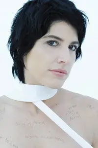 Danni Carlos