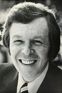 Lew Horn
