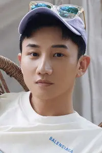 Liang Zhenlun