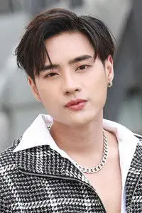 Bew Sitthikarn Akkarapolawat