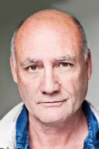 Robert Gwilym
