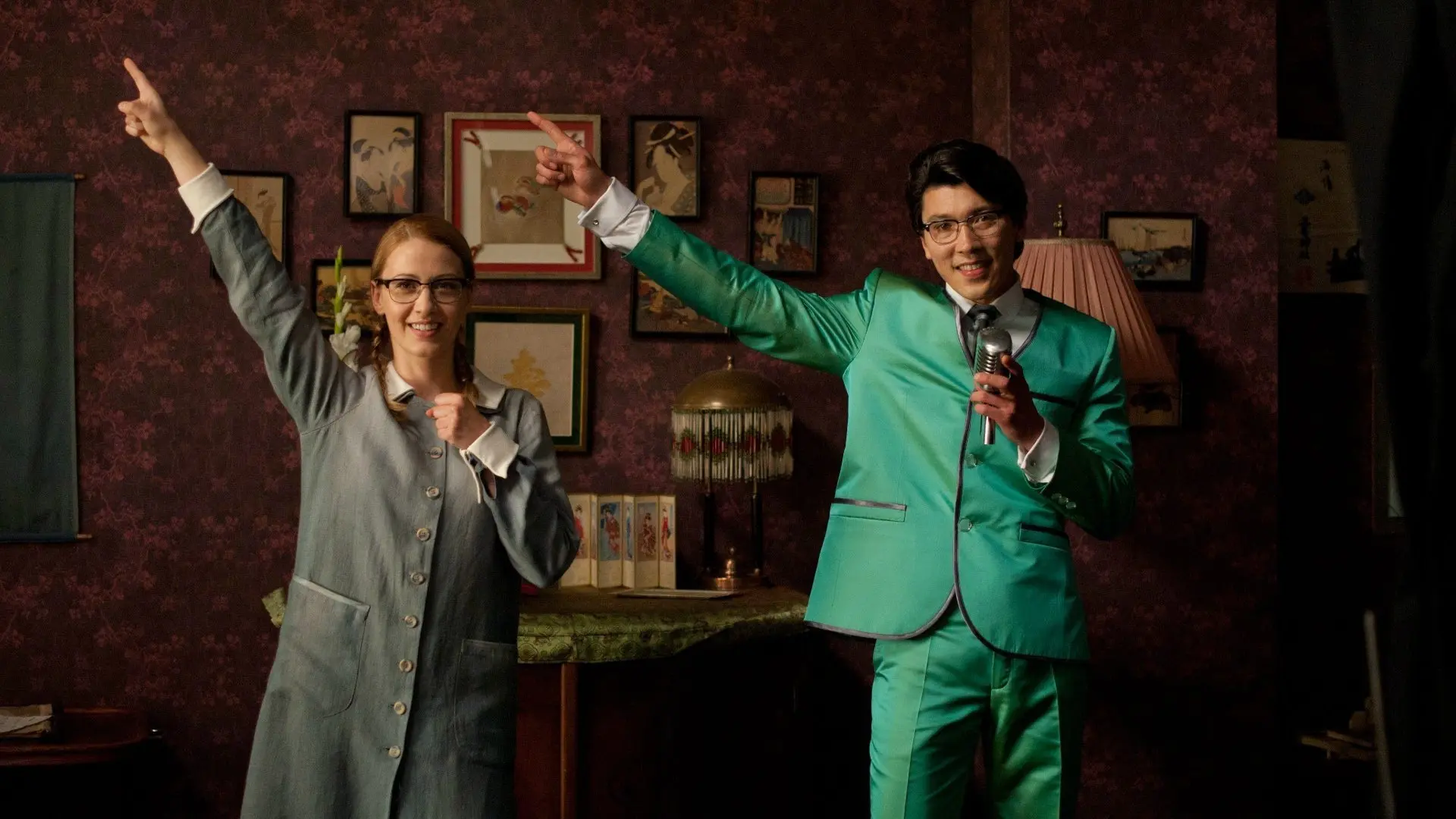 Liza, the Fox-Fairy backdrop