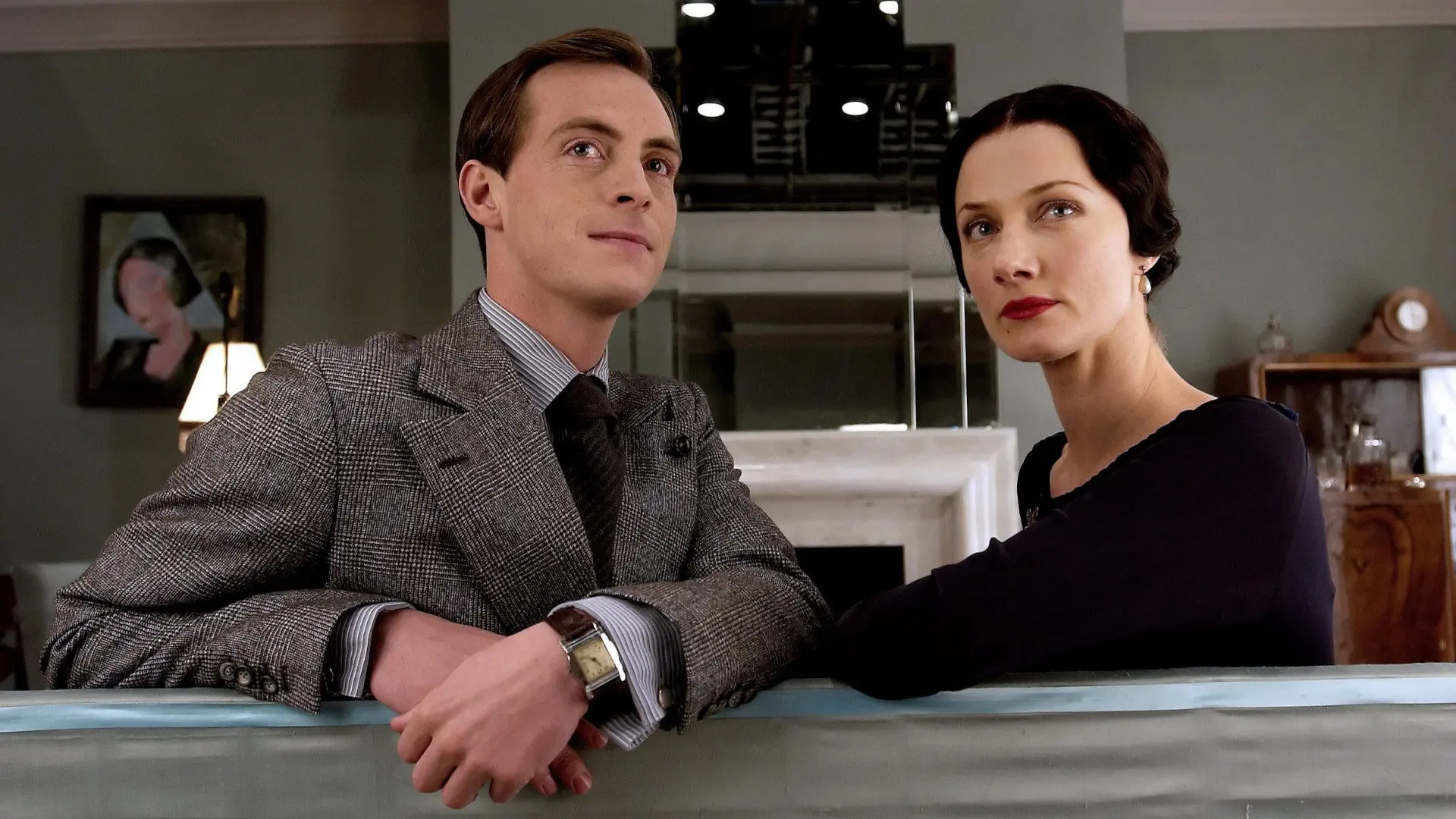 Wallis & Edward backdrop