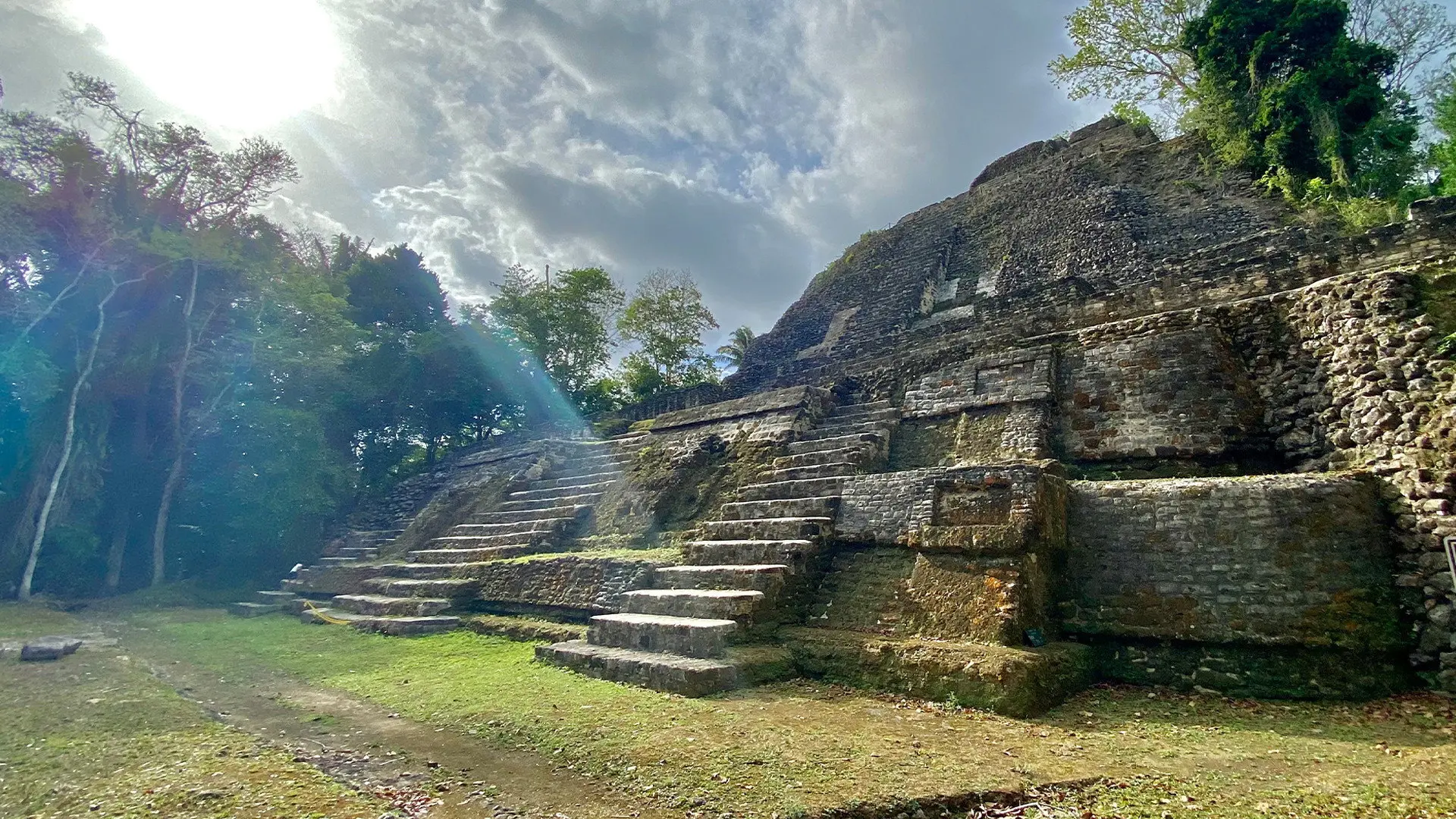 Ancient Maya Metropolis backdrop