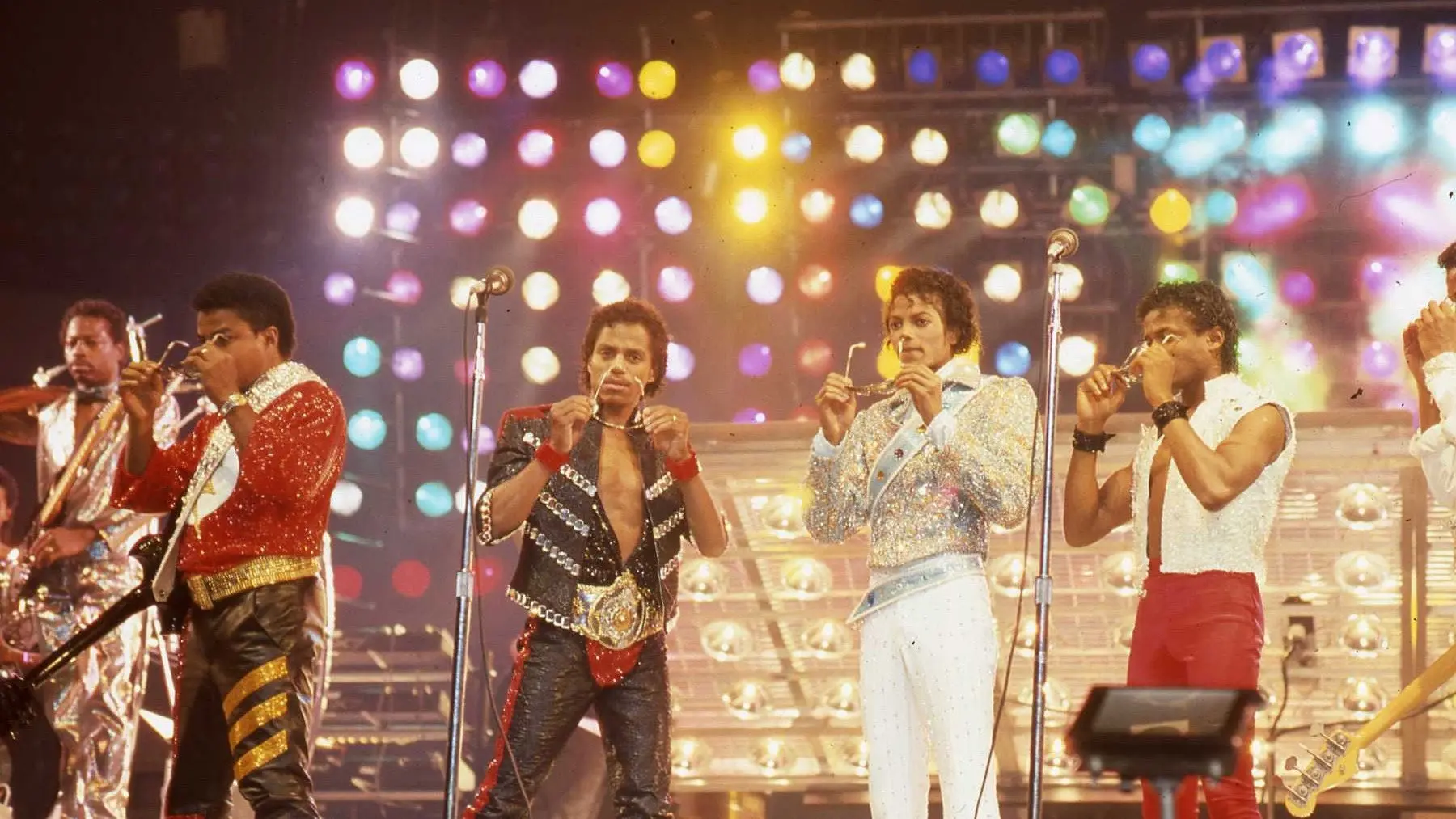 The Jacksons Live in Toronto 1984 - Victory Tour backdrop