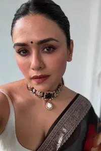 Amruta Khanvilkar